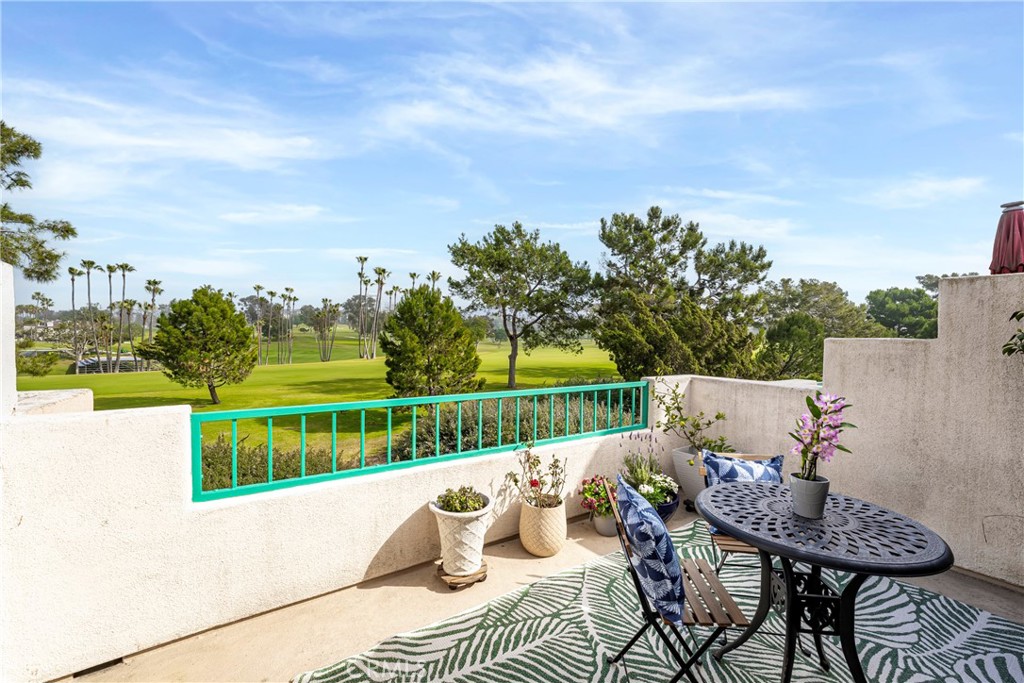 278 Villa Point Drive