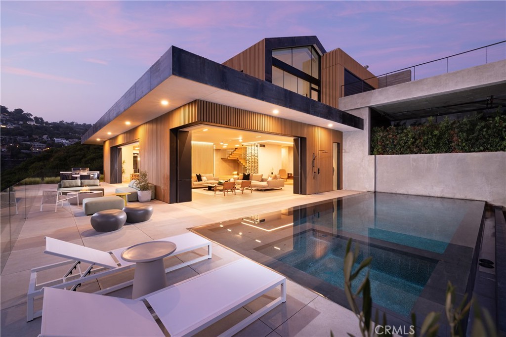 Similar Properties