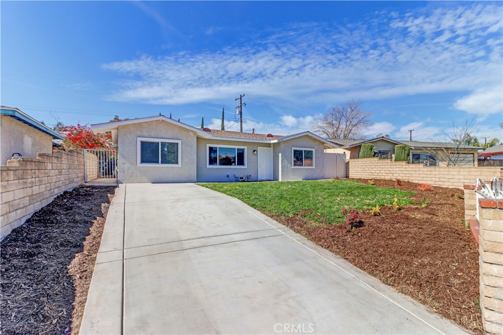 623 E Elm Street