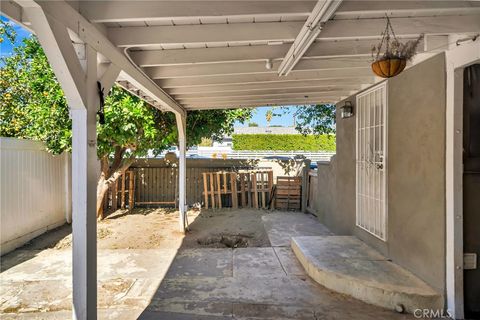 A home in Reseda