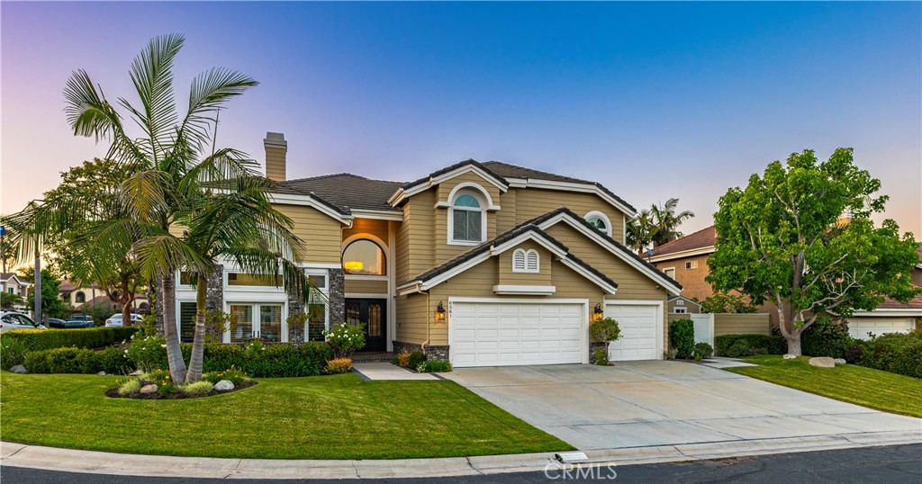 6561 Horseshoe Lane