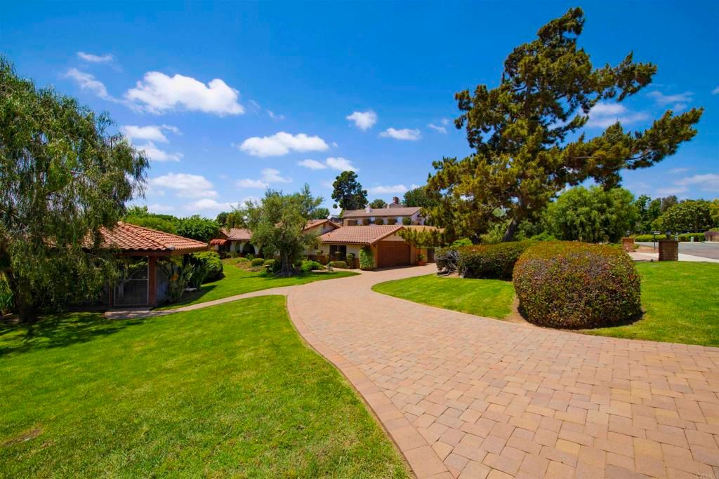 listing image 130723108968100101078