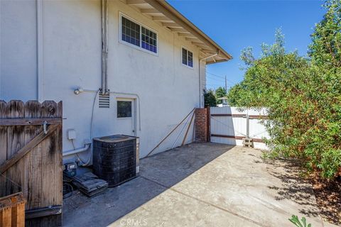 A home in North Tustin