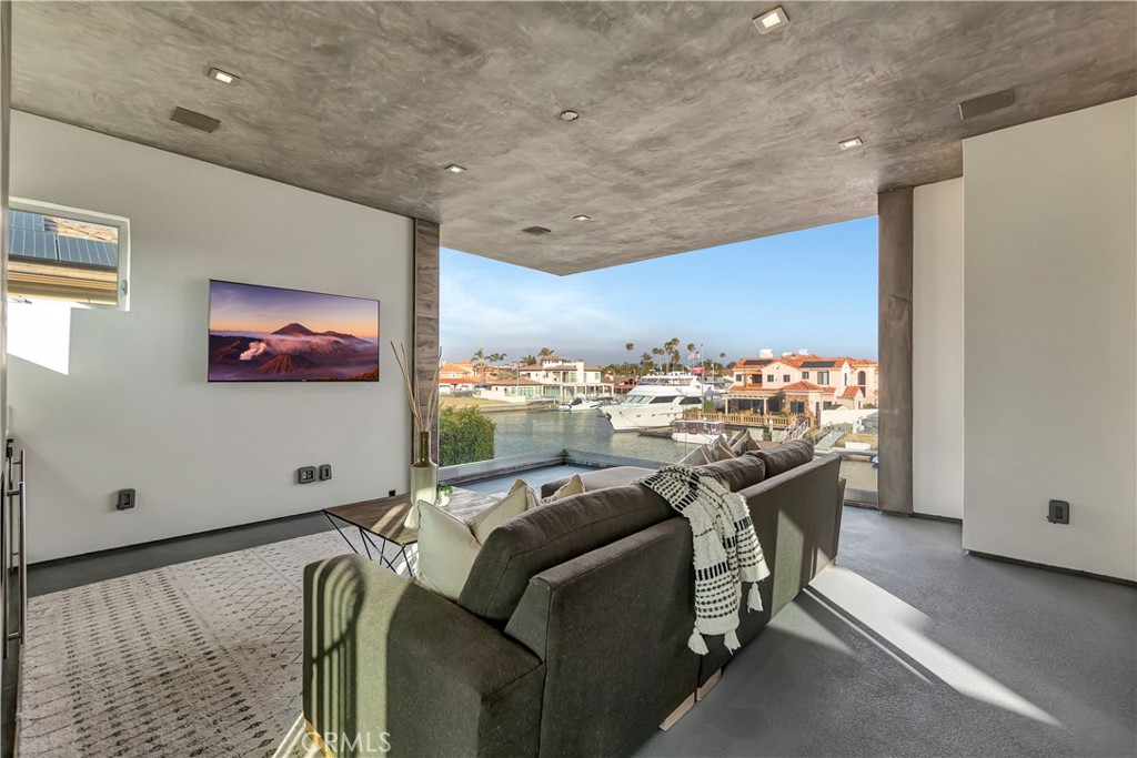 Admiralty Island (HADM) - Residential