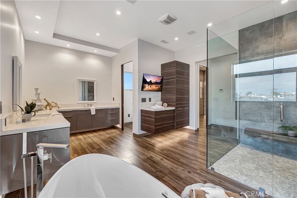 Admiralty Island (HADM) - Residential