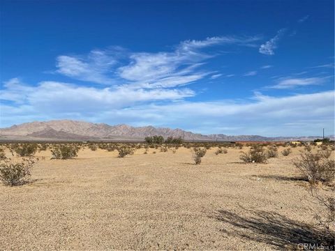 Photo of 0 Amboy Road, 29 Palms, CA 92277 (MLS # JT24158627) Photo of 0 Amboy Road, 29 Palms, CA 92277 (MLS # JT24158627)