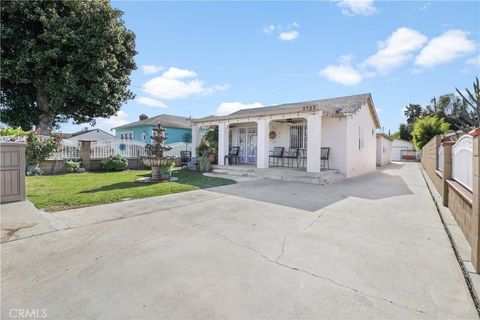 A home in El Monte