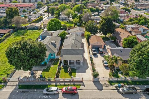 A home in El Monte