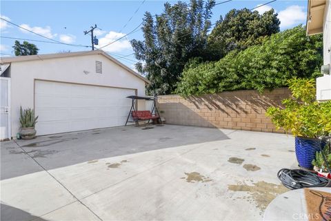 A home in El Monte