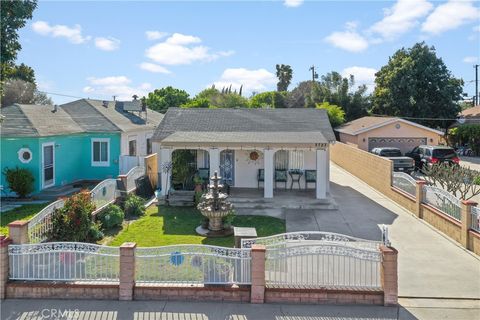 A home in El Monte