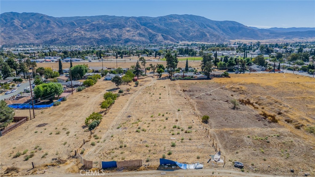 Solera (SLRA) - Land