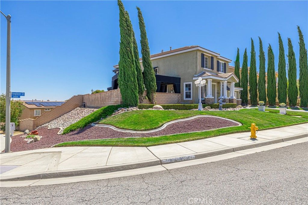 listing image 130722361569768641125