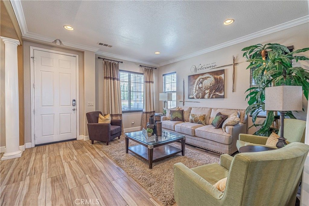 listing image 130723827895962140482