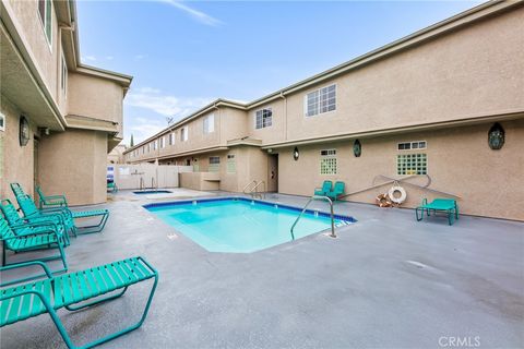 A home in Reseda