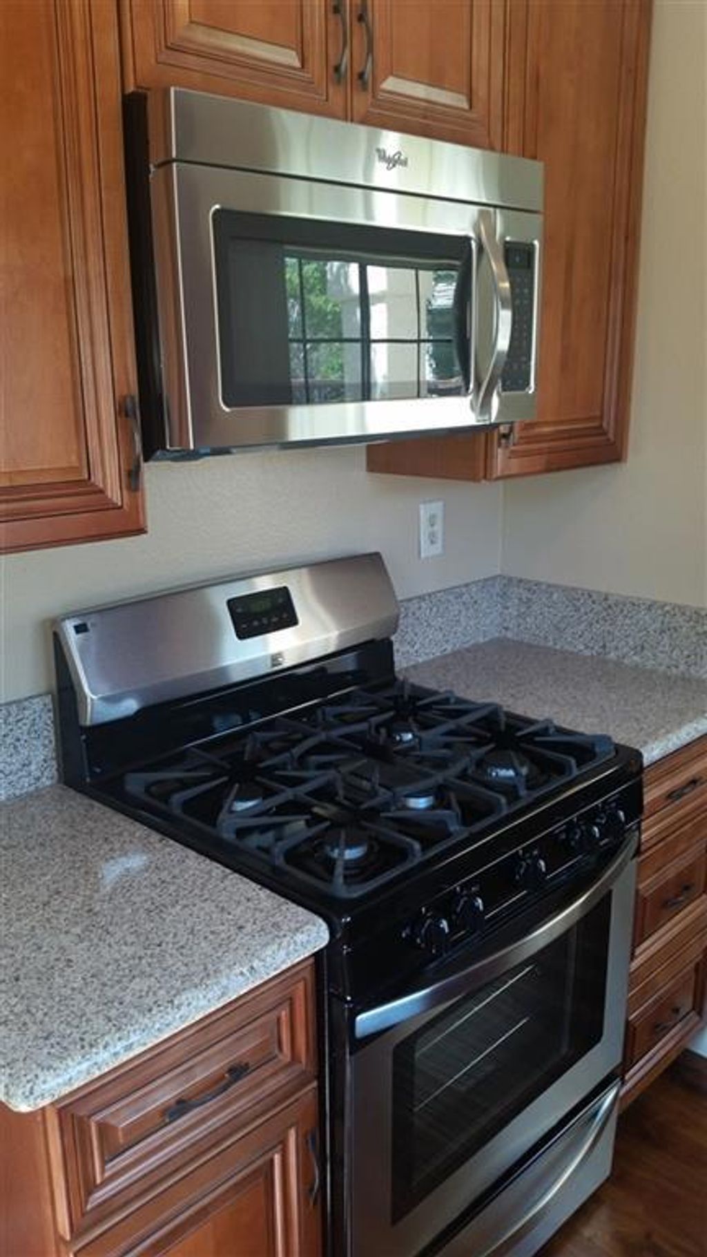 listing image 130729131325871792658