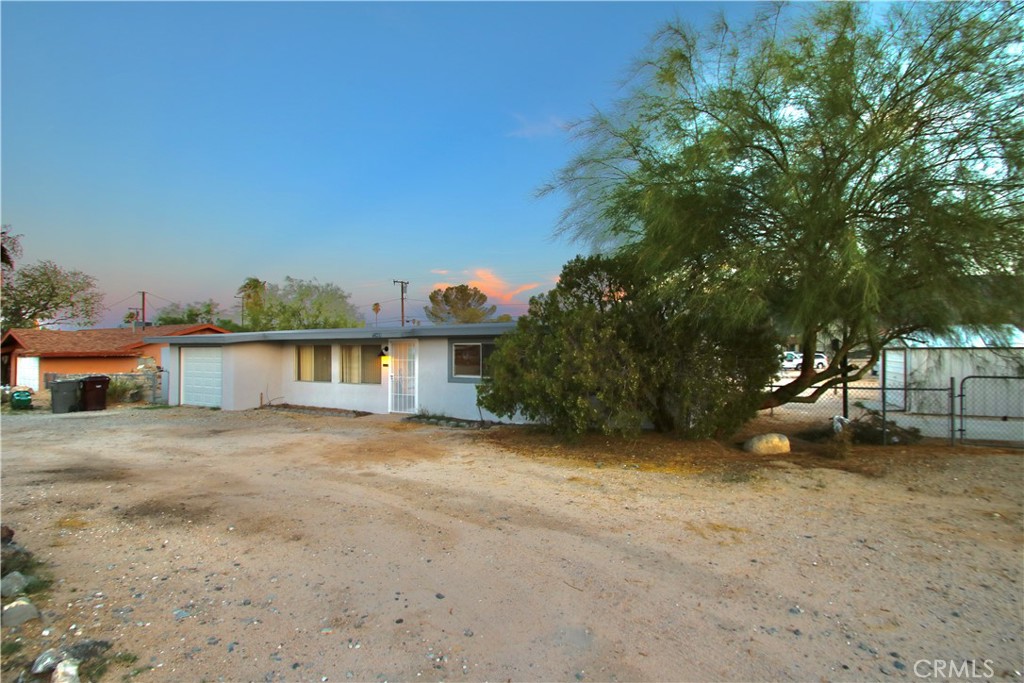 Photo 8 of 36 of 72405 Sunnyslope Drive house