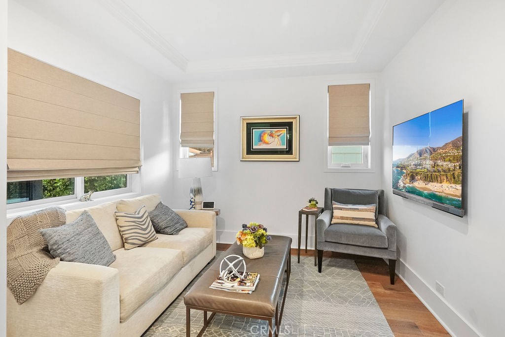 Corona del Mar South of PCH (CDMS) - Residential