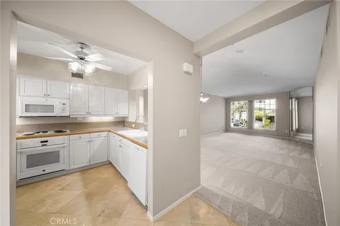 25432 Sea Bluffs Drive Unit 302, Dana Point, CA 92629 - MLS#: OC25021604