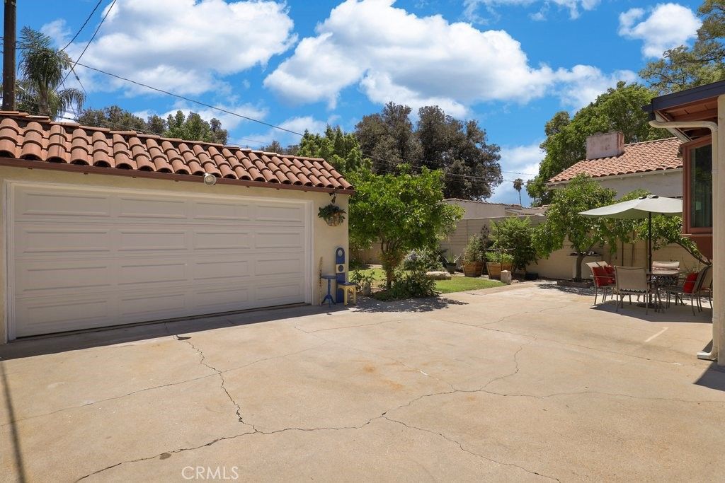 listing image 130729484148273570246