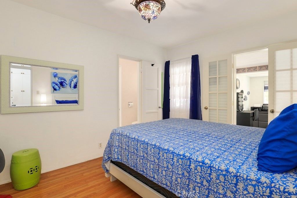 listing image 130723433488026894166
