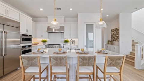 136 Seep Irvine CA 92618