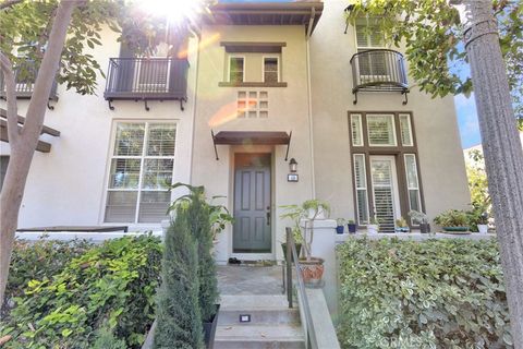49 Nightshade Irvine CA 92603