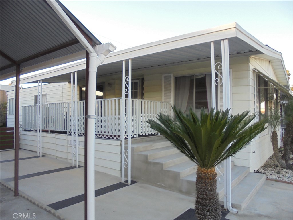 Photo 2 of 58 of 2601 E Victoria 464 mobile home