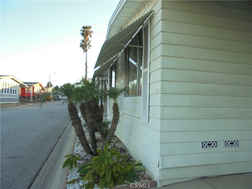 Photo 10 of 58 of 2601 E Victoria 464 mobile home
