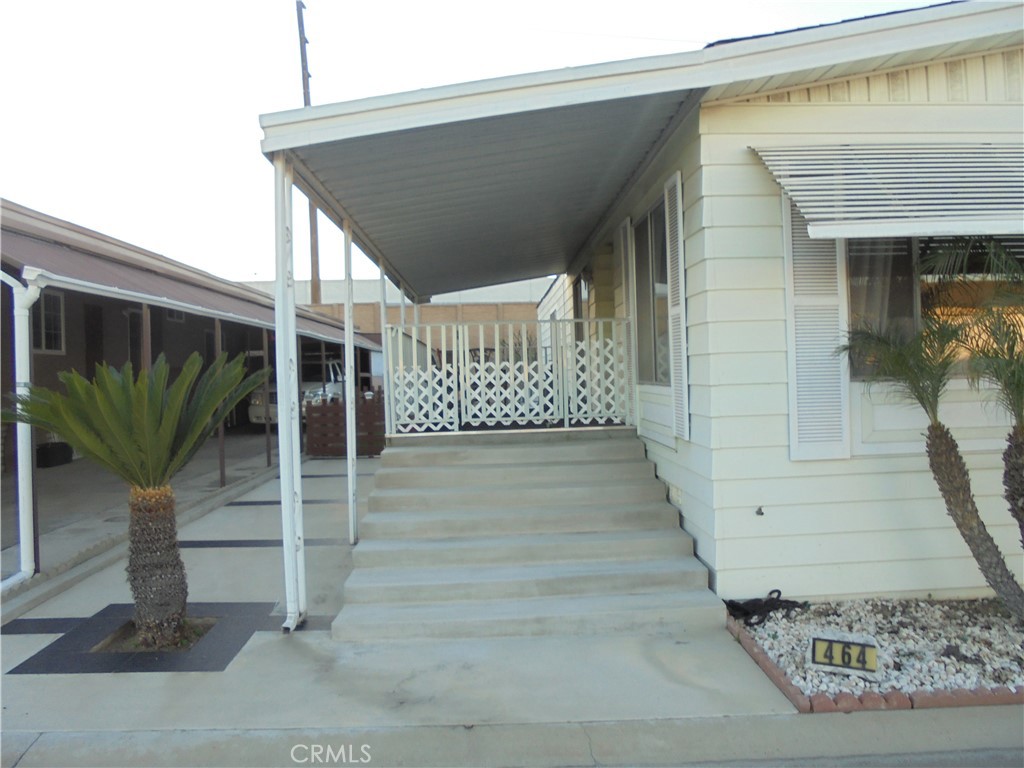 Photo 3 of 58 of 2601 E Victoria 464 mobile home