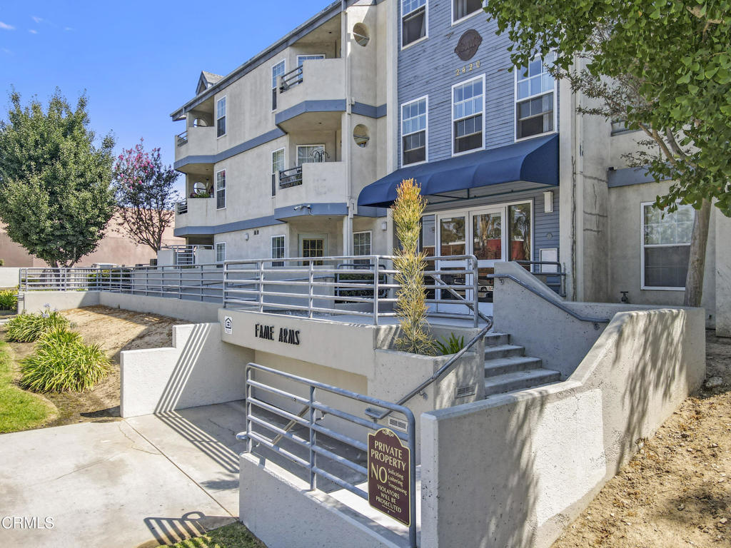 2420 S Western Avenue