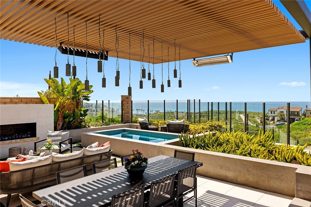 ,Sea Summit - Residential