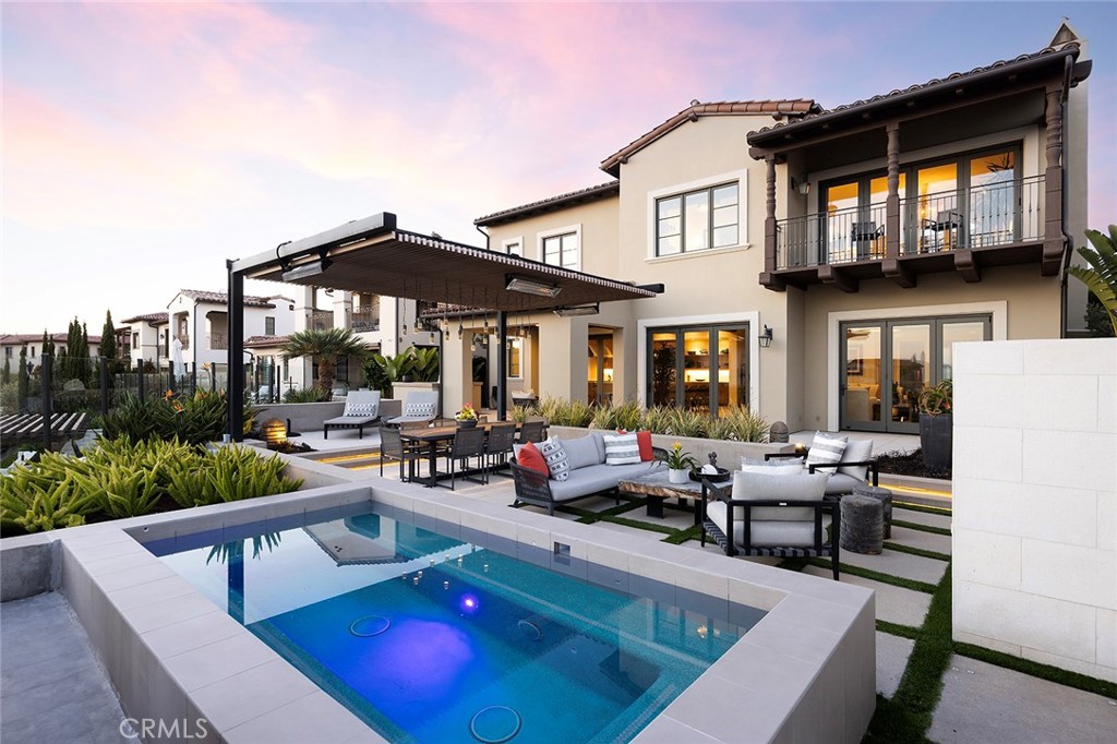 ,Sea Summit - Residential