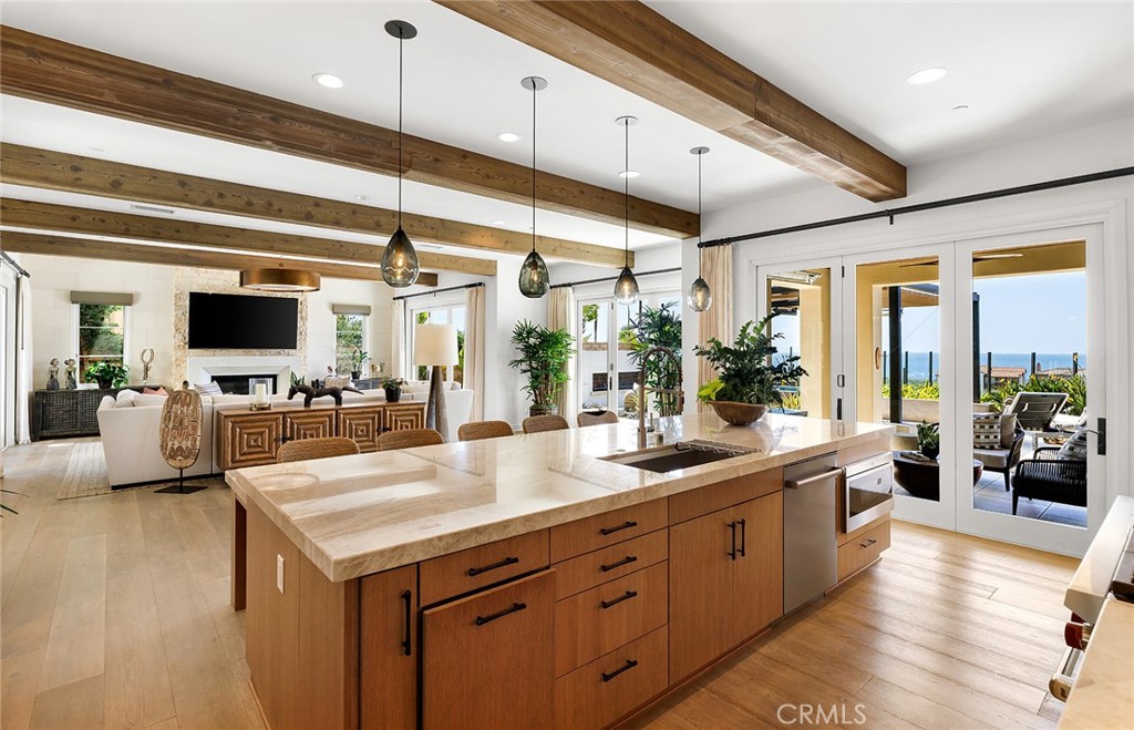 ,Sea Summit - Residential