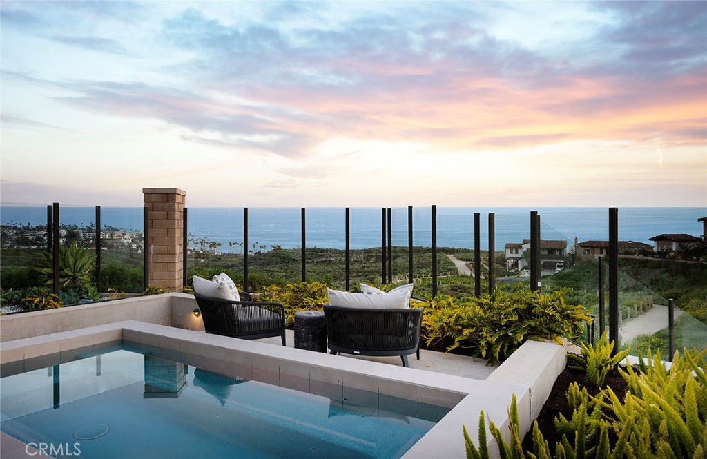 ,Sea Summit - Residential