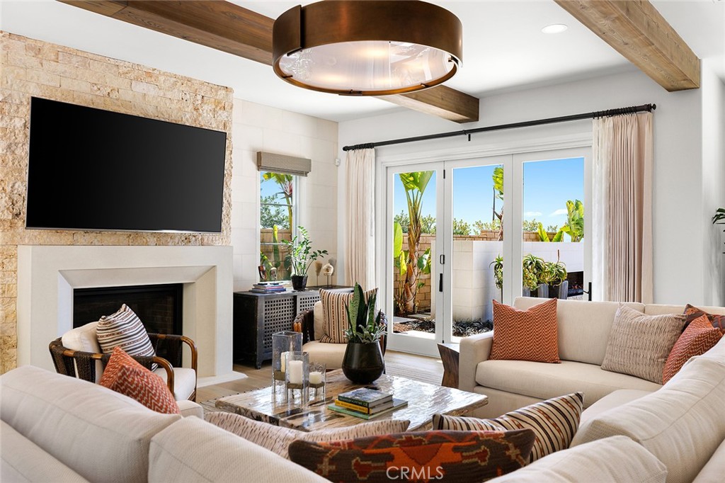 ,Sea Summit - Residential