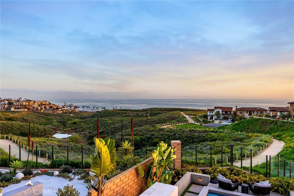 ,Sea Summit - Residential