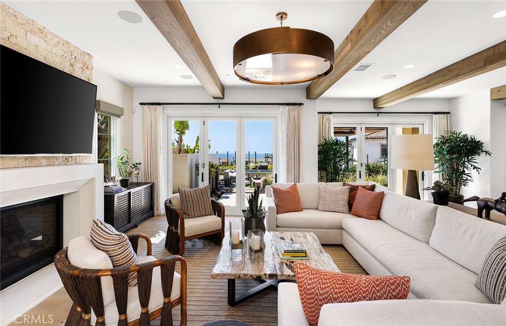 ,Sea Summit - Residential