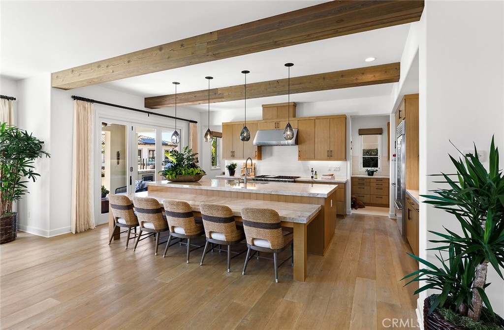 ,Sea Summit - Residential