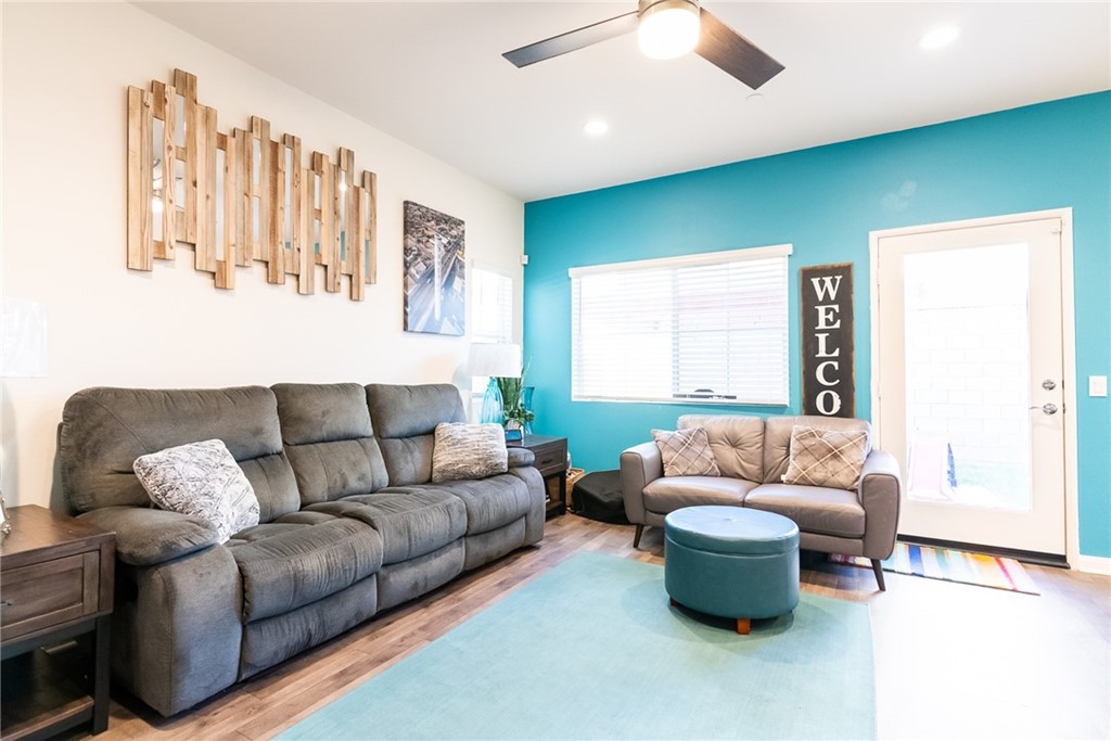 Photo 5 of 29 of 16076 Maestro Way house