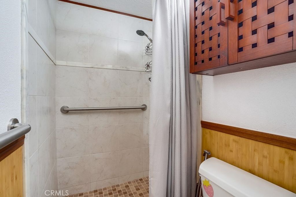 listing image 130727582278098236188