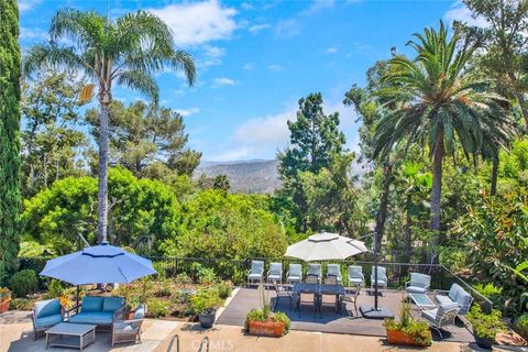 A home in North Tustin