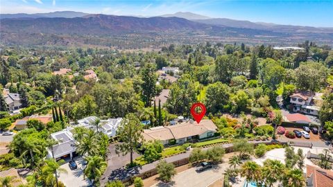 A home in North Tustin