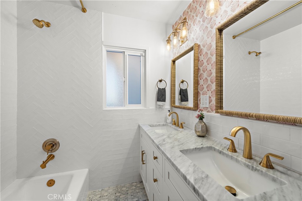 Mission Beach - Residential