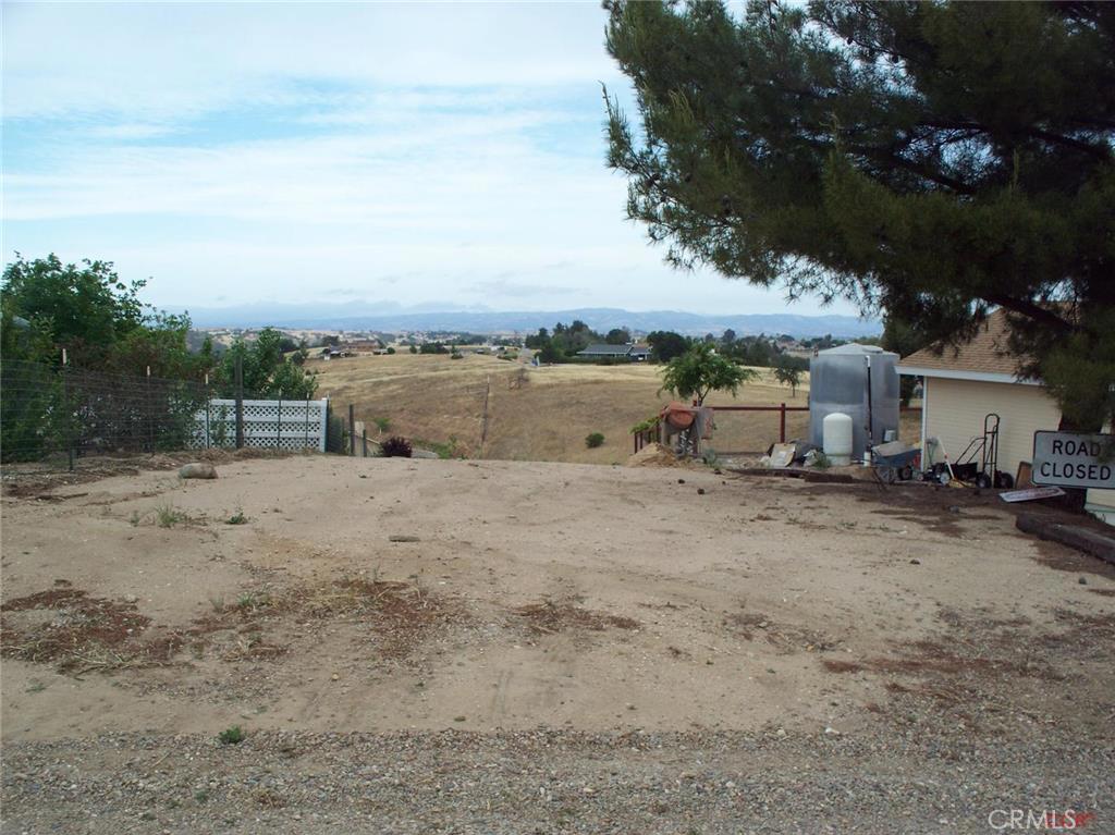 Nice 2.2 acre lot. If you were looking for land in Rural Paso Robles, this is it!