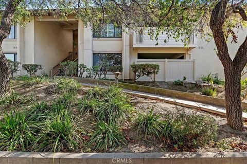 A home in La Mirada