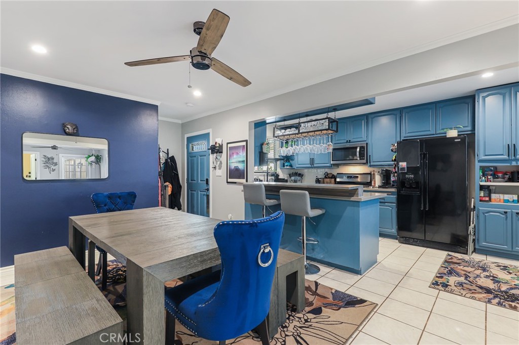 1052 Greenhedge Street