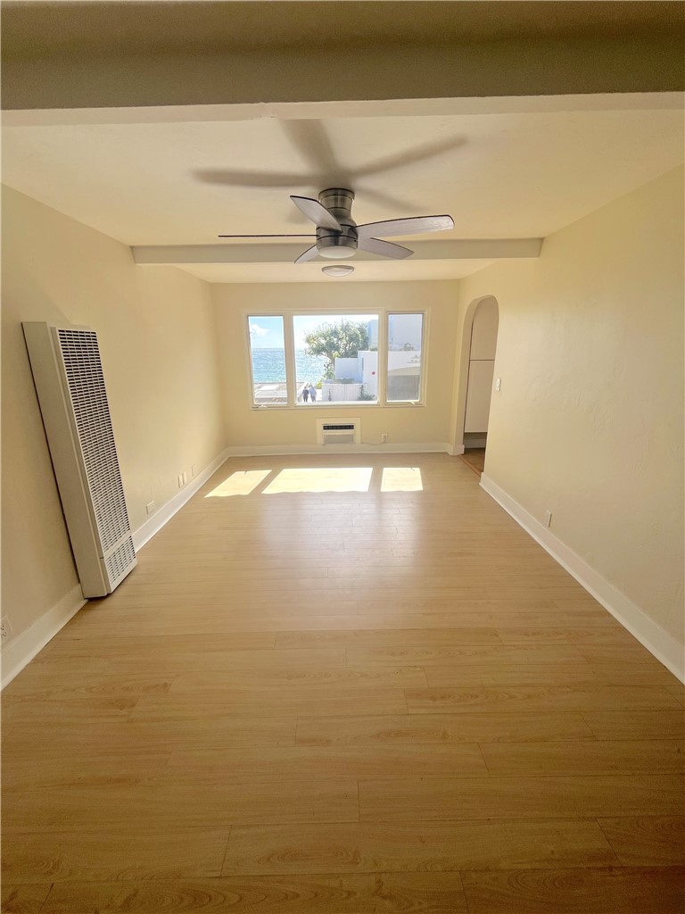212 N Coast Highway 5