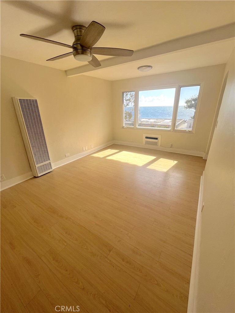 212 N Coast Highway 5