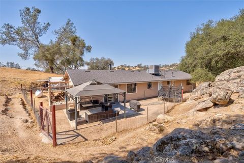 A home in Madera