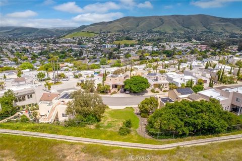 Tiny photo for 489 Bluerock Drive Dr, San Luis Obispo, CA 93401 (MLS # SC24080157)